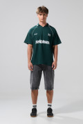 Camiseta oversize college verde oscura con cuello polo