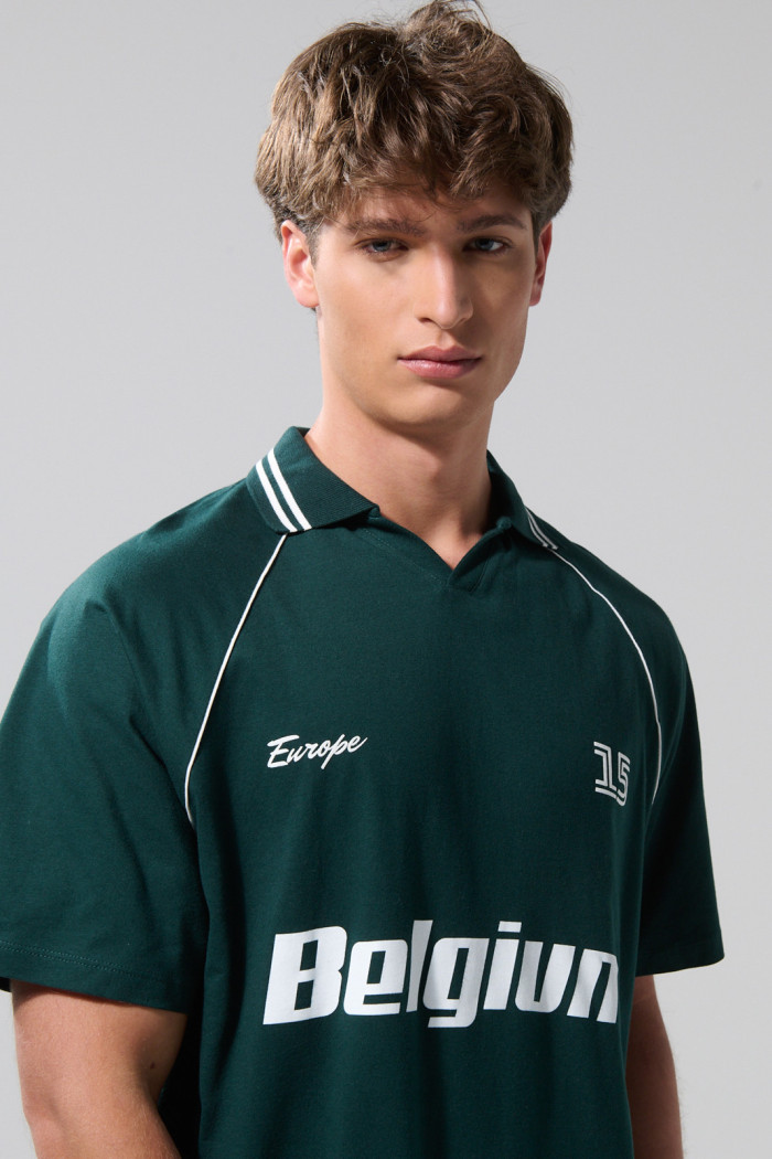 Camiseta oversize college verde oscura con cuello polo