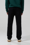 Jean bota recta straight leg negro tiro bajo con cremallera