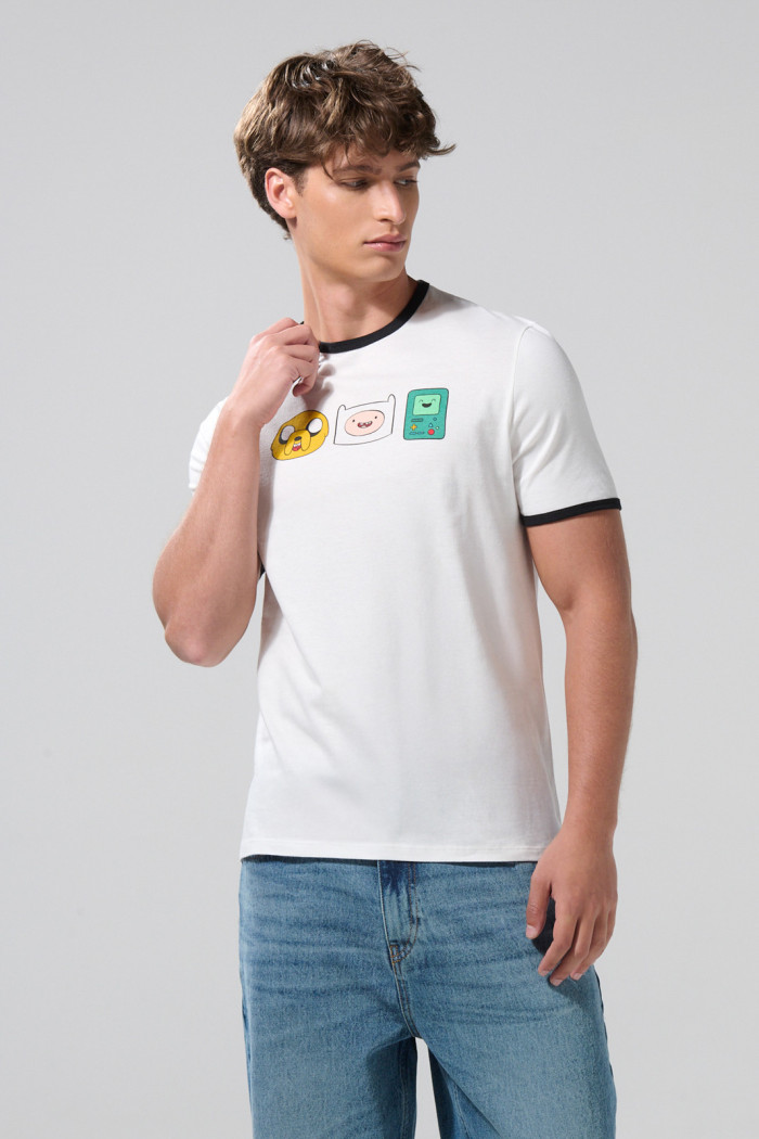 Camiseta manga corta crema de Hora de Aventura con contrastes
