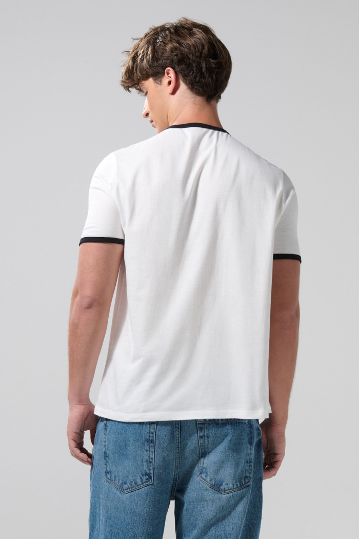 Camiseta manga corta crema de Hora de Aventura con contrastes
