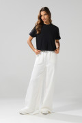 Camiseta crop top unicolor con doblez en puños