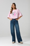 Camiseta de Nightmare Before Christmas rosada crop oversize