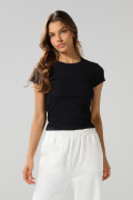 Camiseta ajustada en rib con manga corta unicolor
