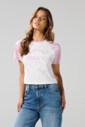 Camiseta college crema con manga ranglan en contraste