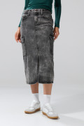 Falda larga de jean cargo gris oscura con tiro medio