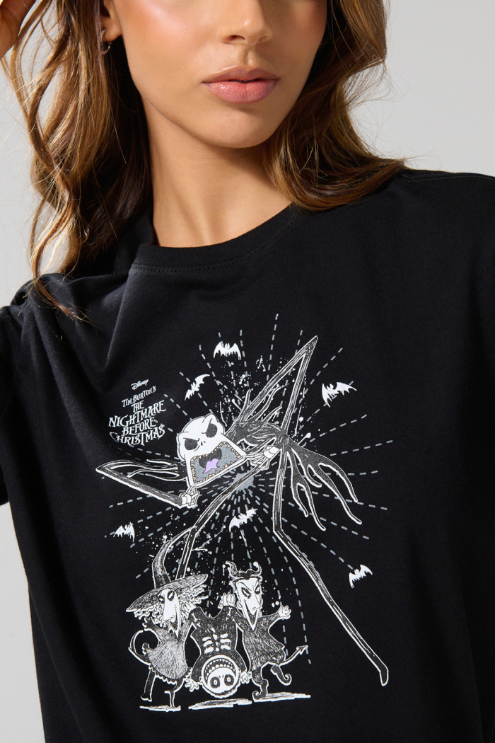 Camiseta negra de Nightmare Before Christmas cuello redondo