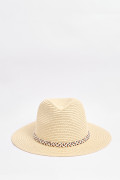 Sombrero crema claro fedora con cinta colorida trenzada