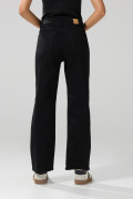 Jean straight leg bota recta negro con tiro alto