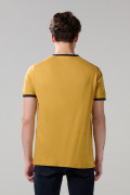 Camiseta amarilla college manga corta con contrastes