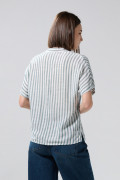 Blusa a rayas crema clara manga corta con botones