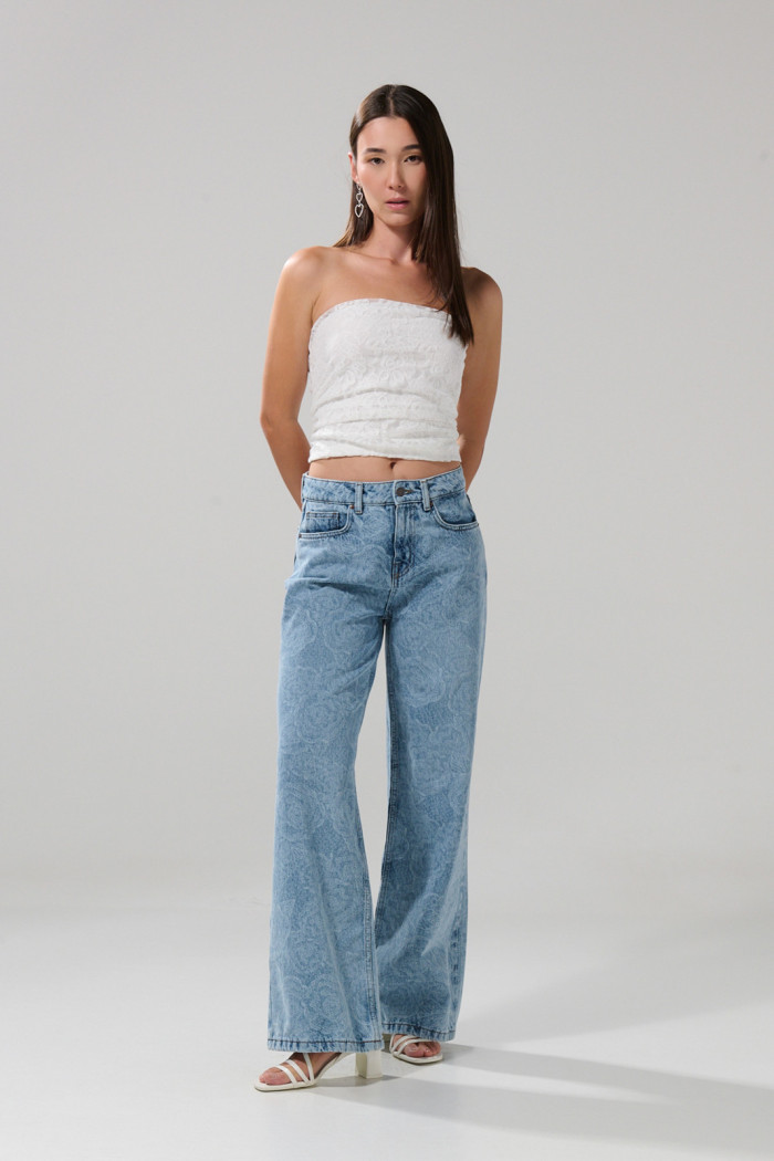 Top strapless unicolor con escote recto