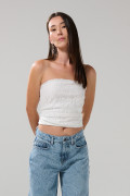 Top strapless unicolor con escote recto