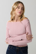Camiseta unicolor con cuello bandeja y manga larga