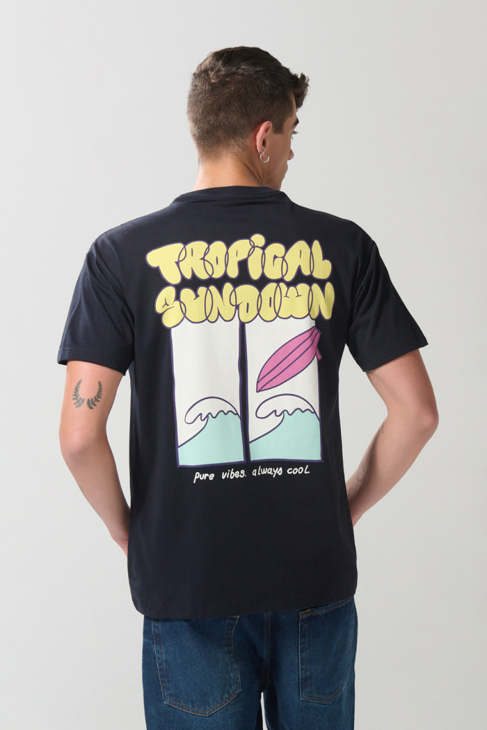 Camiseta unicolor manga corta con estampado de playa