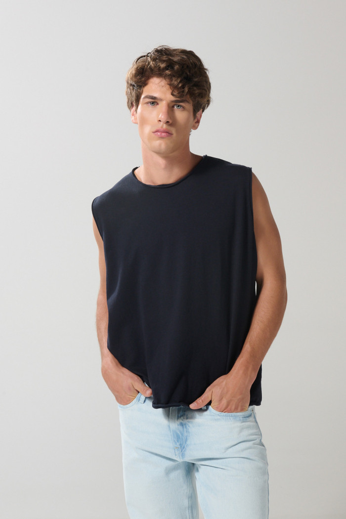 Camiseta manga sisa unicolor oversize en algodón