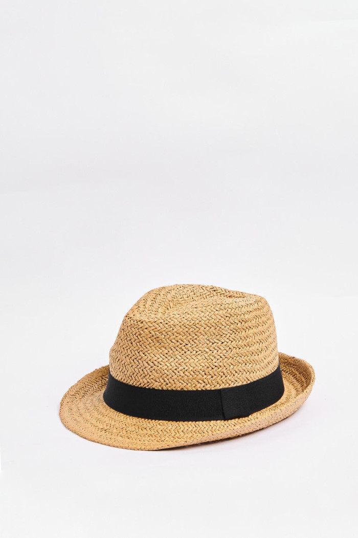 Sombrero crema claro fedora con cinta colorida trenzada