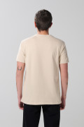 Camiseta unicolor con texto minimalista y manga corta