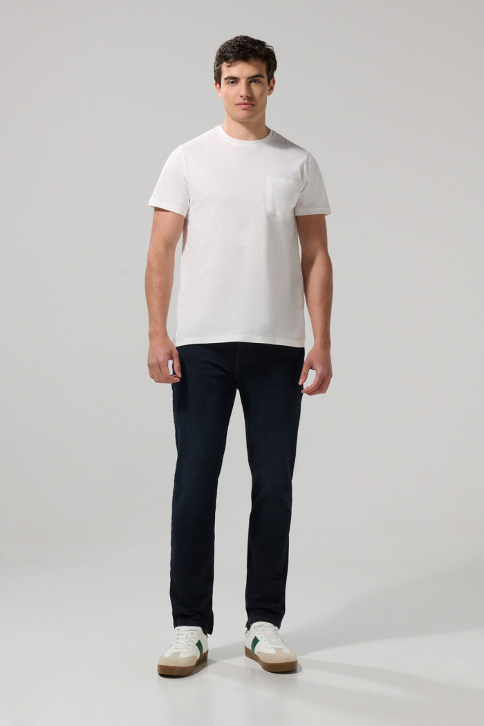 Jean straight leg bota recta azul intenso con tiro bajo