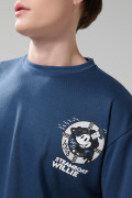 Camiseta azul oscura de Mickey oversize cuello redondo