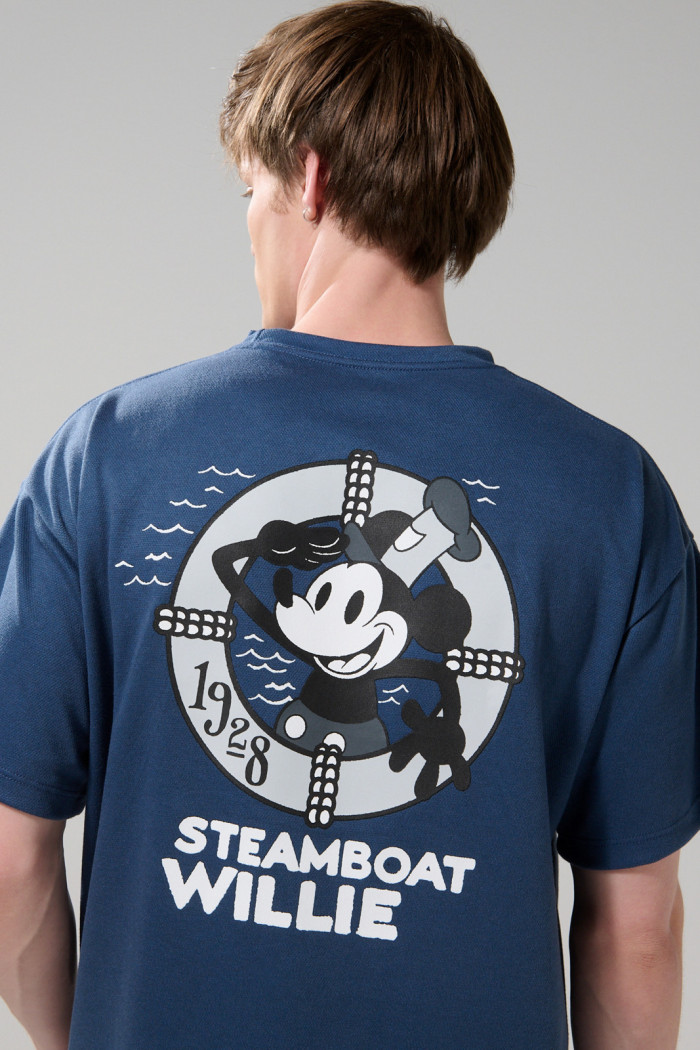 Camiseta azul oscura de Mickey oversize cuello redondo
