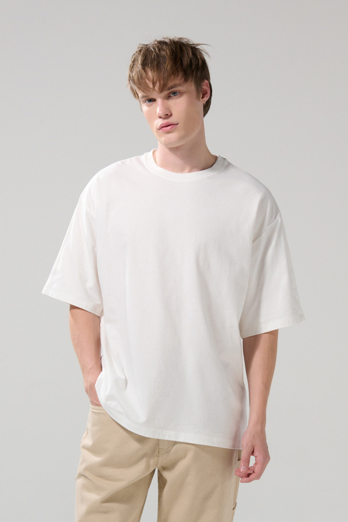 Camiseta unicolor oversize manga corta con textos
