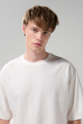 Camiseta unicolor oversize manga corta con textos