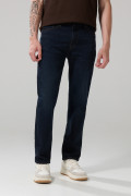 Jean azul intenso straight leg bota recta con tiro bajo