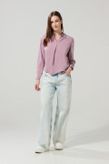 Blusa manga larga unicolor con escote en V y charreteras