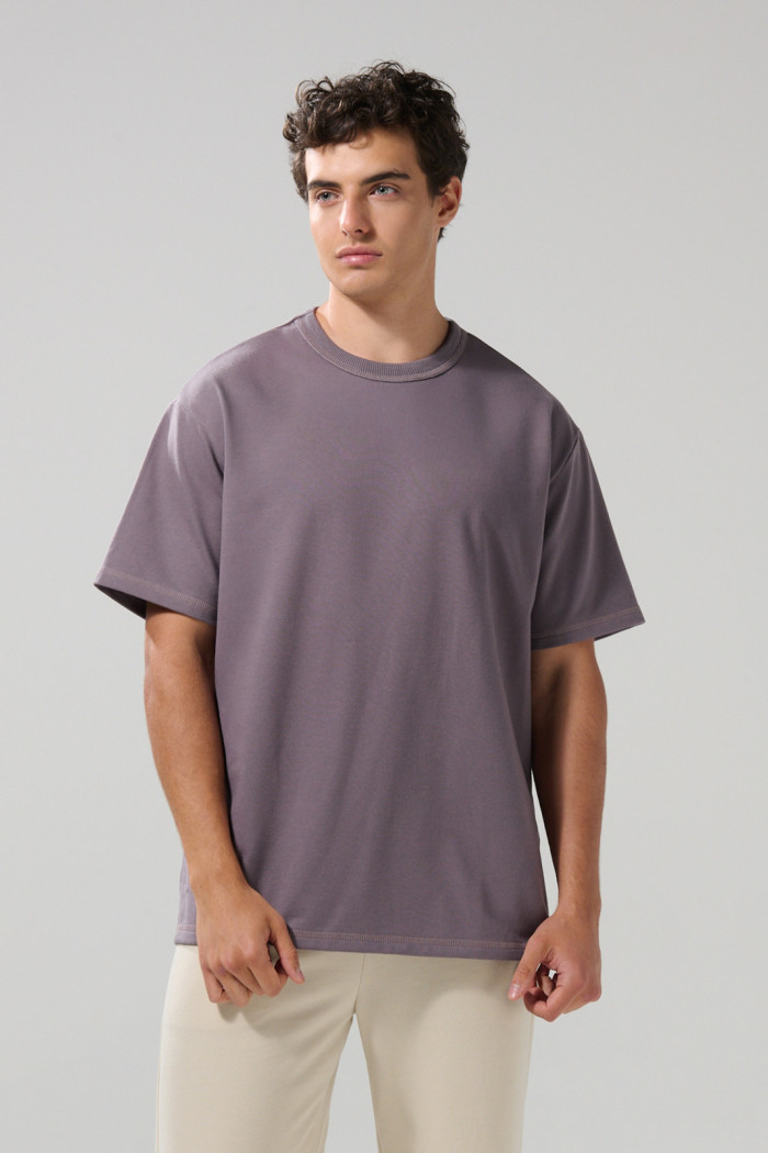 Camiseta oversize unicolor en algodón cuello redondo