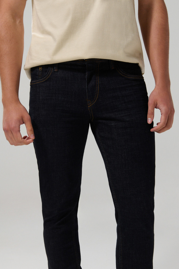 Jean tiro bajo skinny ceñido azul intenso con bolsillos