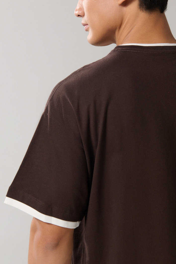 Camiseta oversize unicolor manga corta con contrastes