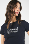 Camiseta azul intensa crop top en rib con diseño college
