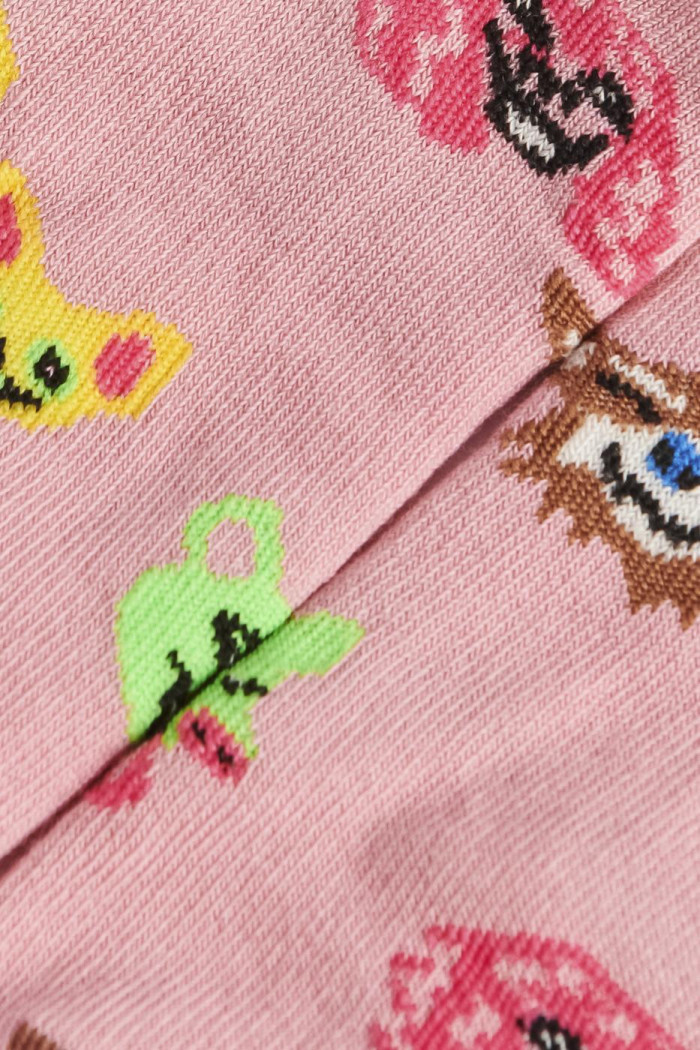 Medias rosadas tobilleras con diseños coloridos de animales