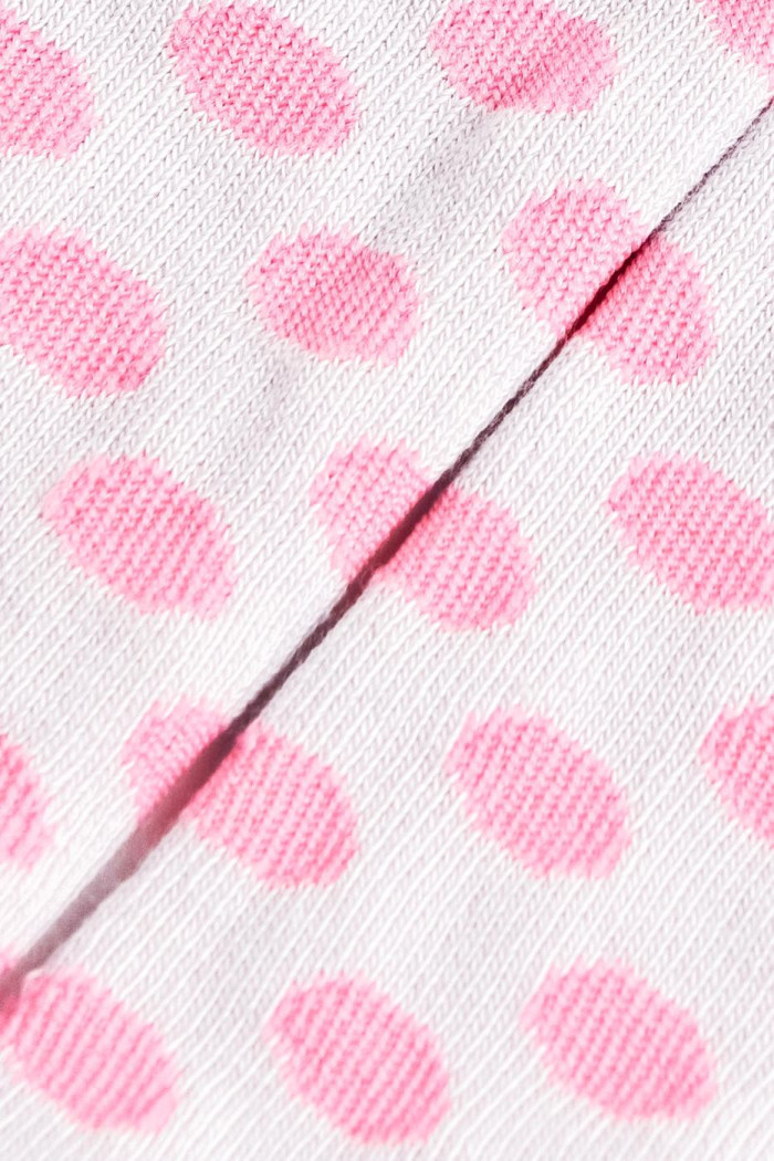 Medias tobilleras lilas con diseños de puntos rosados