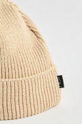 Gorro tejido kaki claro con diseño college de London