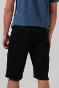 Bermuda slim negra de jean tiro bajo con bolsillos