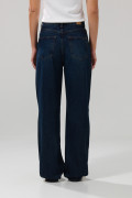 Jean azul intenso 90´S con bota recta y tiro alto