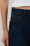Jean azul intenso 90´S con bota recta y tiro alto