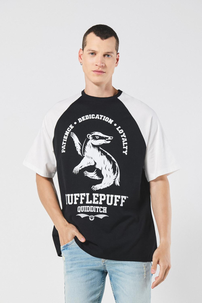 Camiseta negra oversize con estampado de Harry Potter