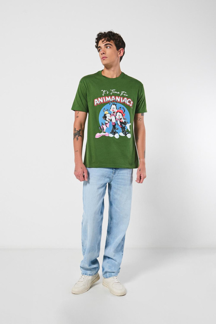 Camiseta verde cuello redondo con arte de Animaniacs