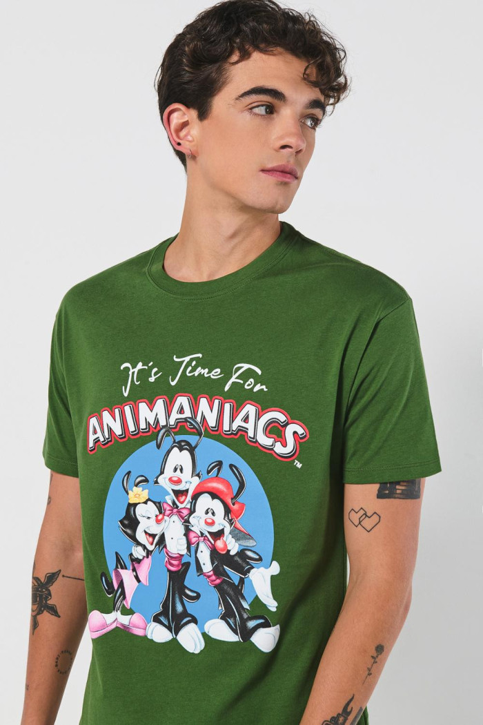 Camiseta verde cuello redondo con arte de Animaniacs