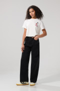 Camiseta crop top crema clara con diseño de Mickey