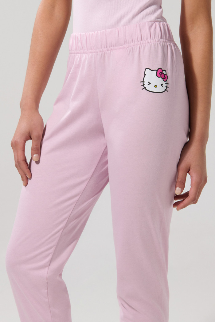 Pantalón jogger rosado claro con arte de Hello Kitty