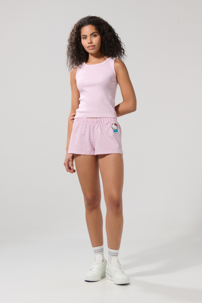 Short rosado claro con diseño de Hello Kitty y tiro medio