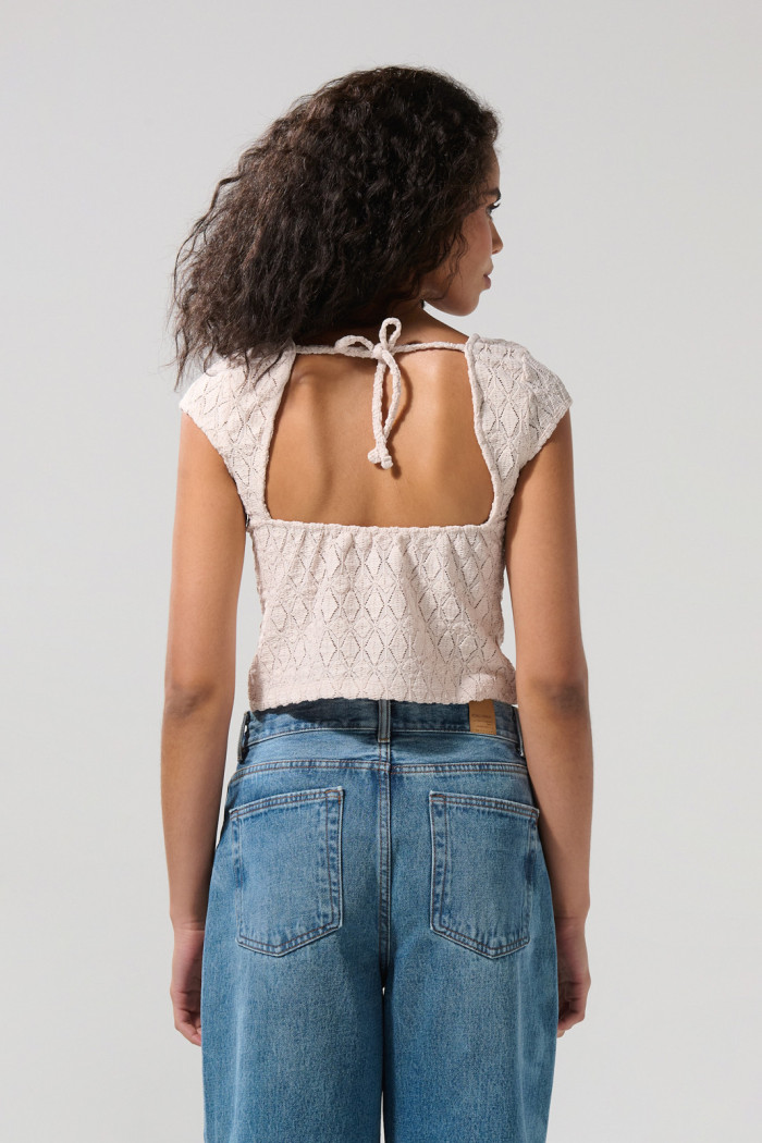 Camiseta kaki manga corta con escote en espalda