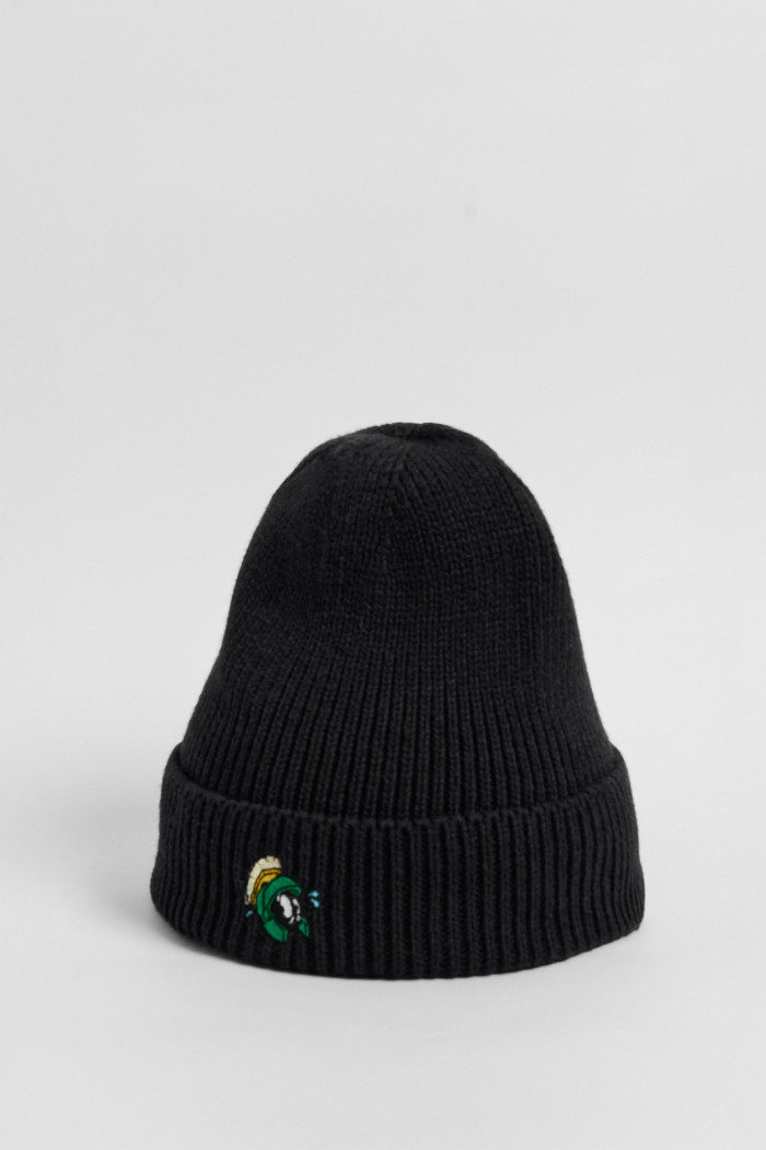 Gorro azul oscuro con diseño de Looney Tunes en frente