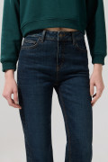 Jean straight leg bota recta azul oscuro con tiro alto