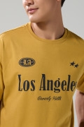 Camiseta amarilla oscura college oversize manga corta