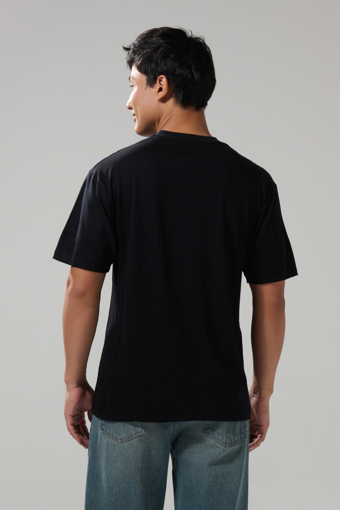 Camiseta college negra en algodón con manga corta